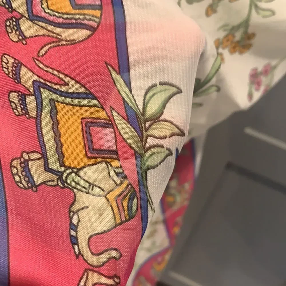 Scarf with flowers & Elephants 🐘